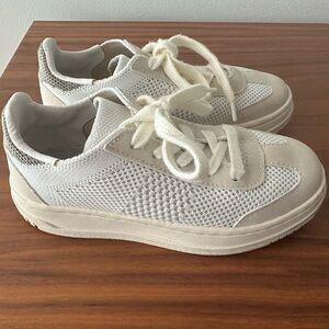 Zara Kids White Sneakers like new